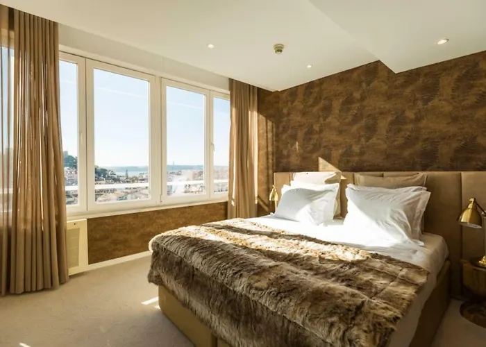 Ola - Luxury Graca I Lissabon